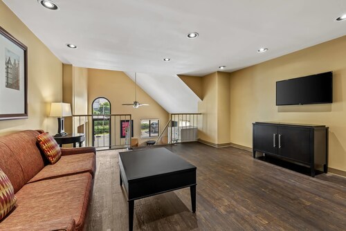 Suburban Studios Brentwood – Nashville