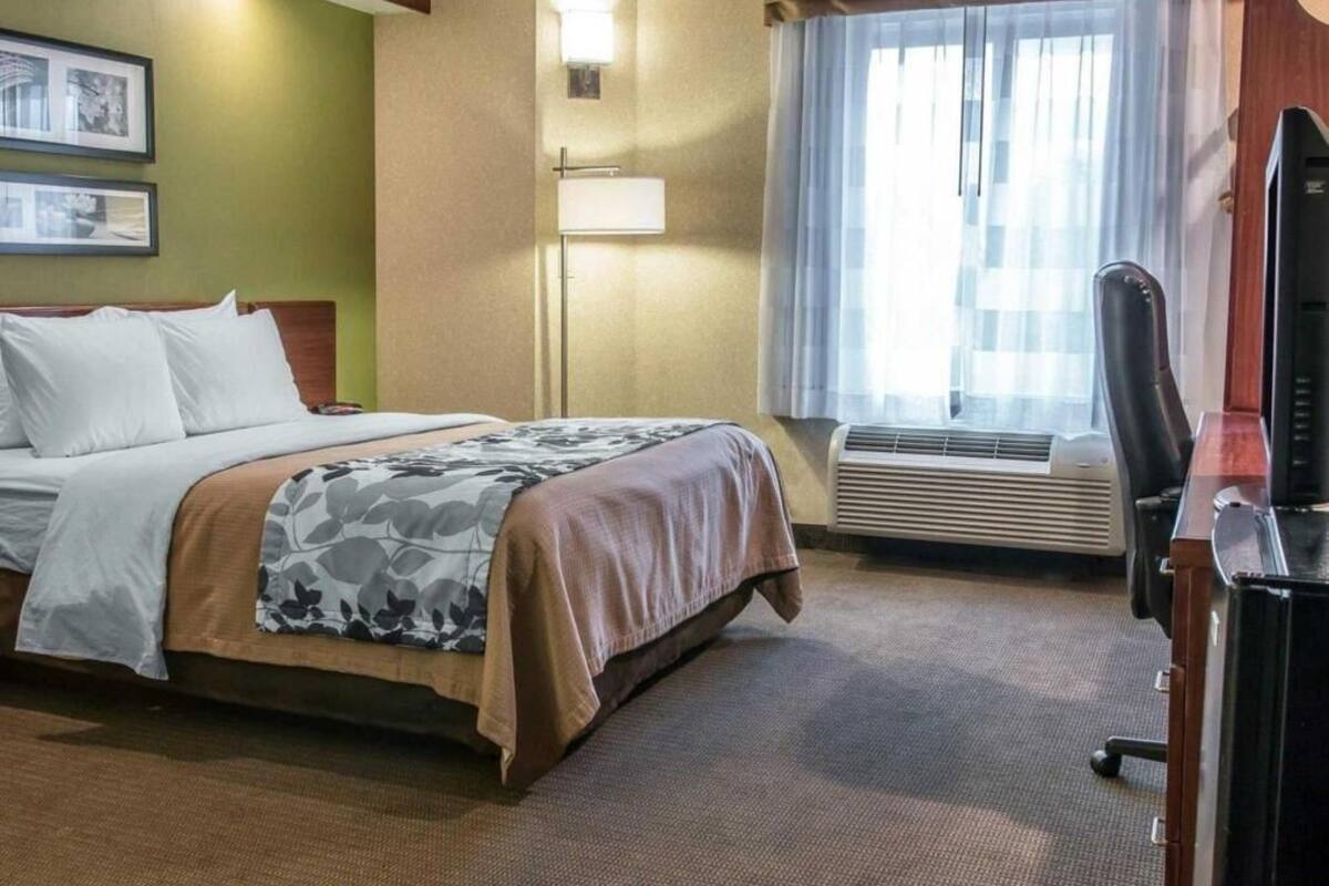 Down comforters, desk, laptop workspace, blackout drapes