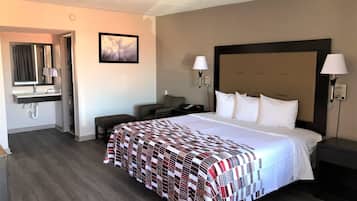 Escrivaninha, espaço de trabalho para notebook, cortinas blackout