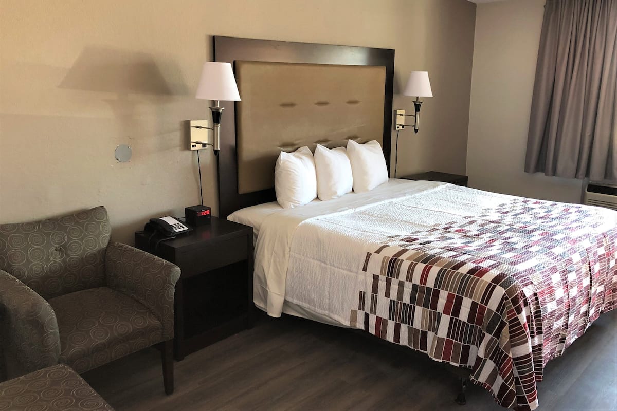 Desk, laptop workspace, blackout drapes, free WiFi