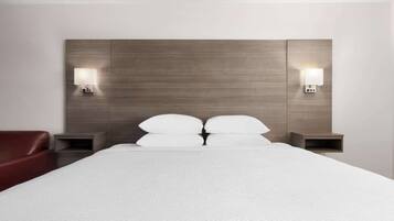 Suite, 1 King Bed with Sofa bed, Non Smoking