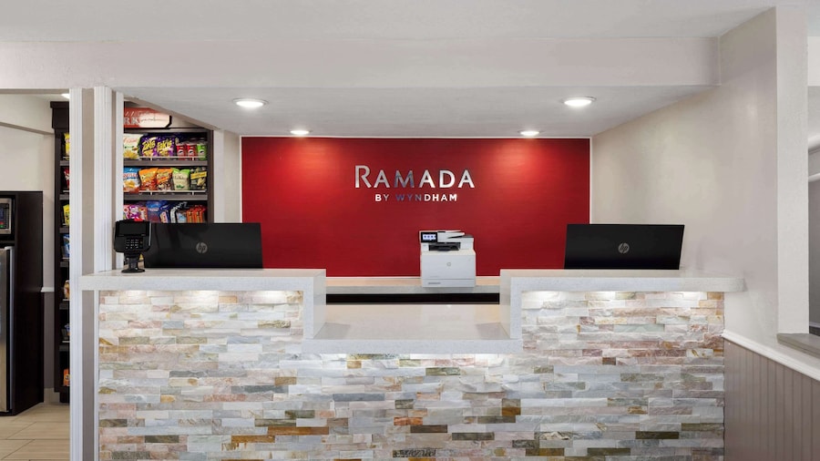 Ramada by Wyndham Medford Airport North
