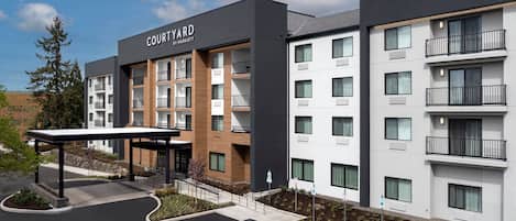 المنشأة من الخارج