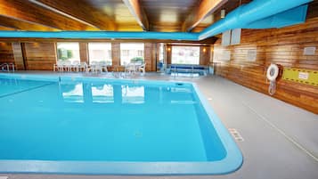 Indoor pool, pool loungers