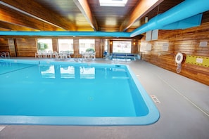 Indoor pool, pool loungers