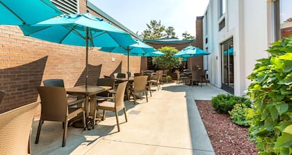 Country Inn & Suites by Radisson, Traverse City, MI
