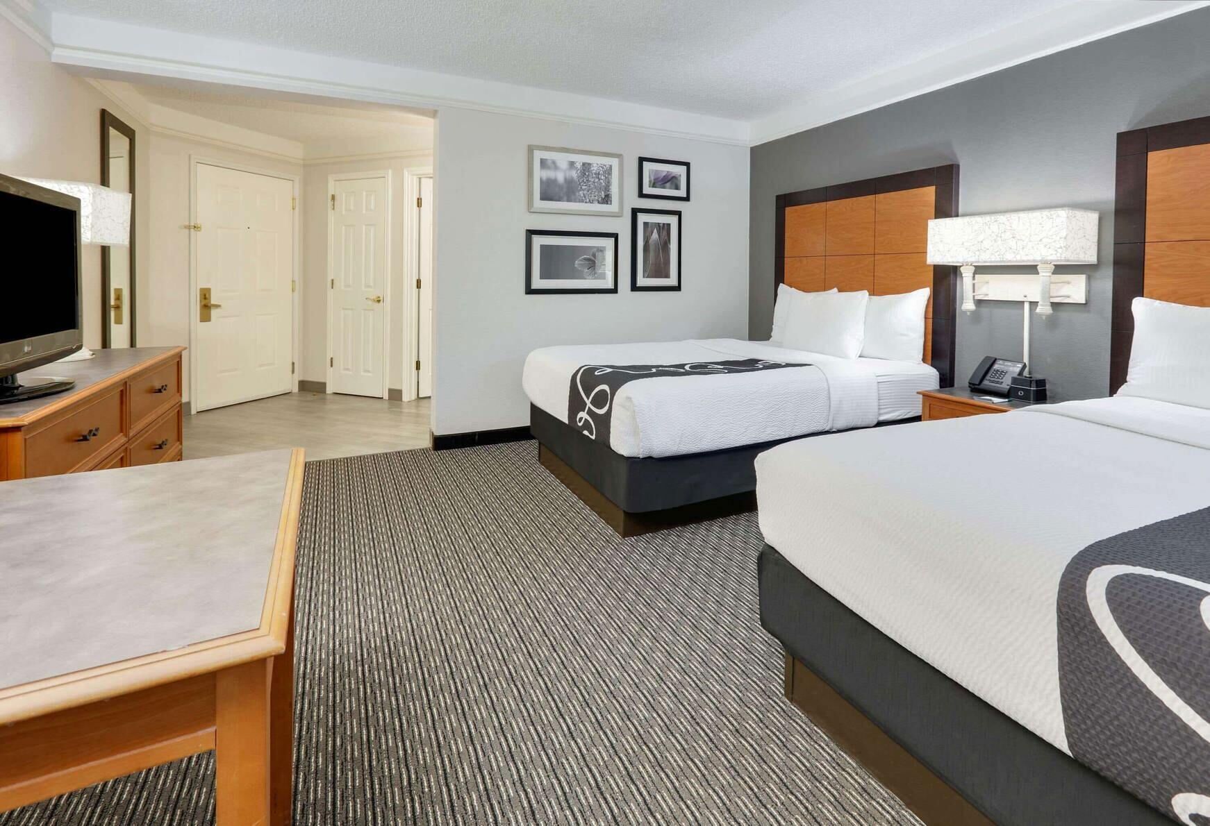 Premium bedding, iron/ironing board, free cribs/infant beds, free WiFi