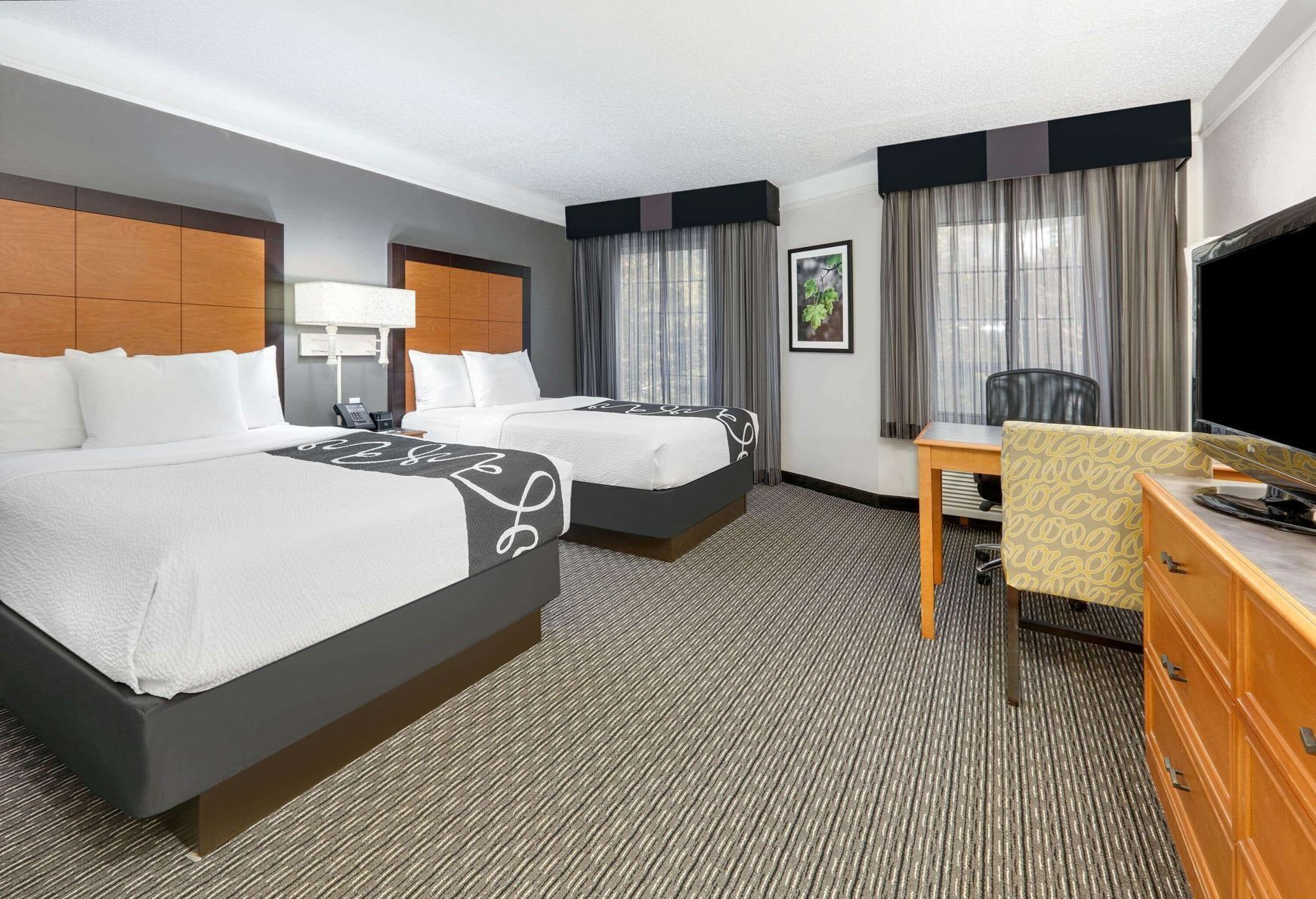 Premium bedding, iron/ironing board, free cribs/infant beds, free WiFi