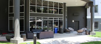 La Quinta Inn & Suites by Wyndham Dallas - Addison Galleria