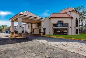 Exterior - Motel 6 Suwanee, GA - Gwinnett Center (Suwanee)