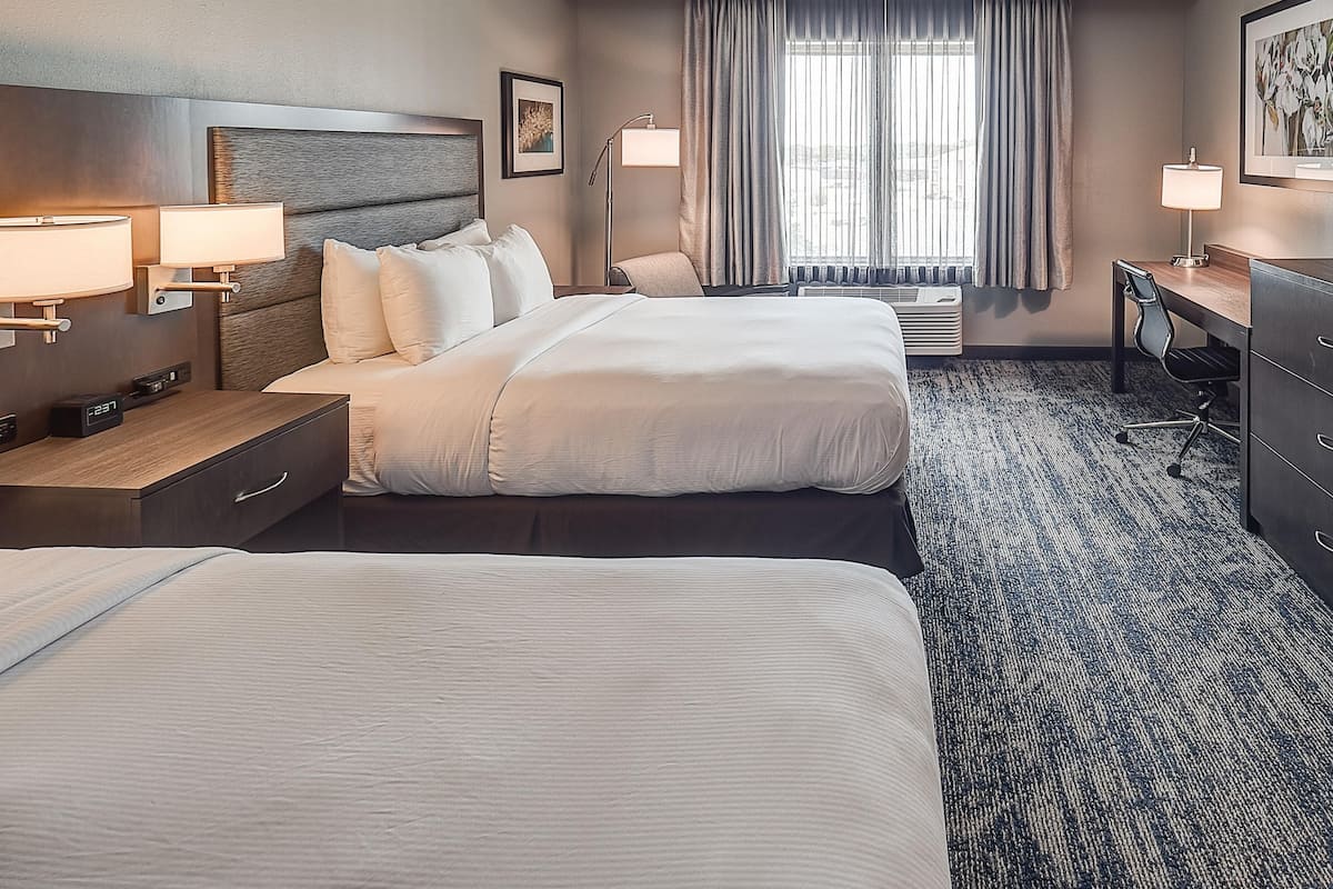 Premium bedding, down comforters, in-room safe, desk