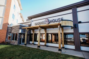 Restaurant - DoubleTree by Hilton Hotel Bloomington (Bloomington)