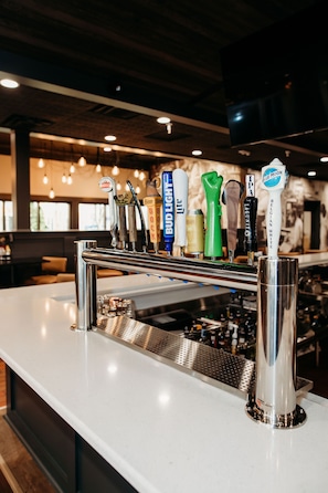 Restaurant - DoubleTree by Hilton Hotel Bloomington (Bloomington)