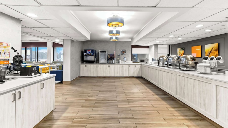 Comfort Inn & Suites Evansville Airport