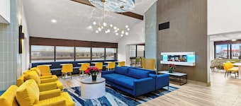 Comfort Inn & Suites Evansville Airport