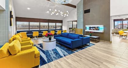 Comfort Inn & Suites Evansville Airport