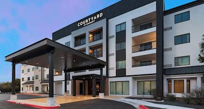 Courtyard by Marriott Austin The Domain Area