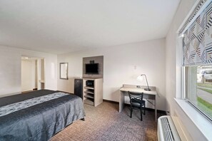 Room, 1 King Bed, Non Smoking | Blackout drapes, iron/ironing board, cribs/infant beds, rollaway beds