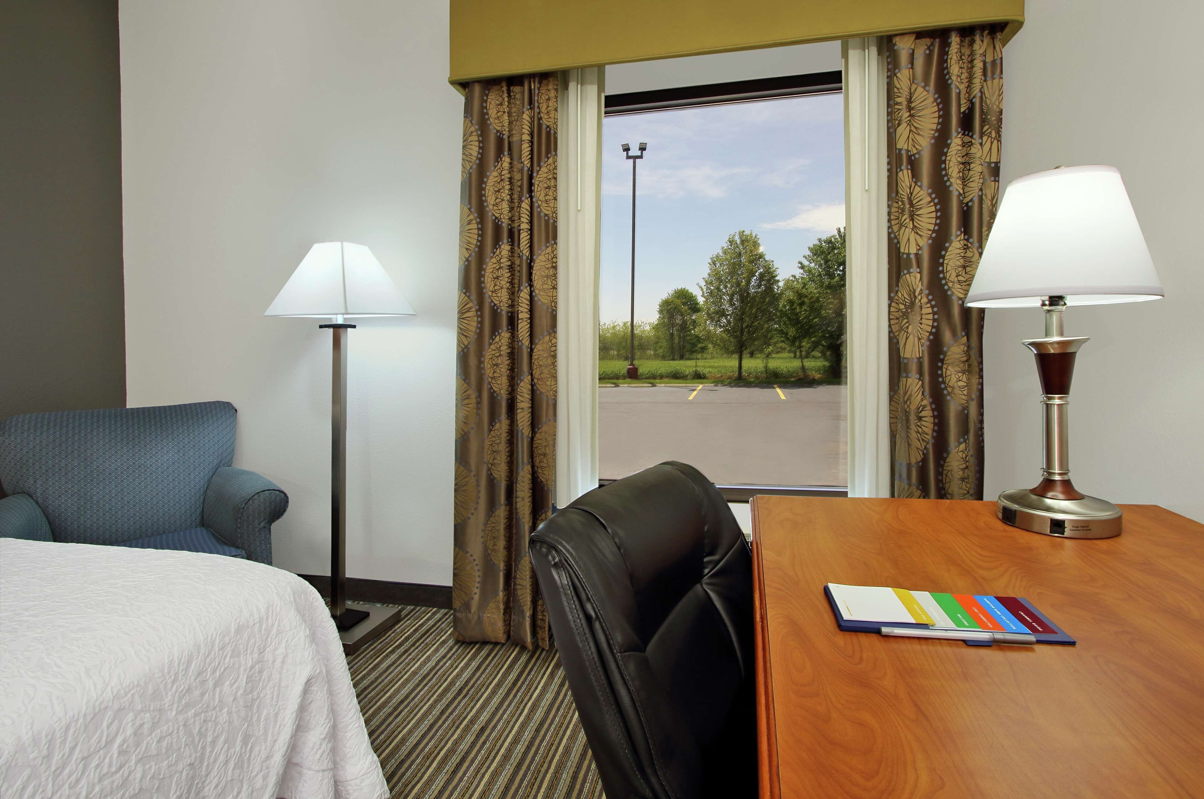 suite, 1 king bed, non smoking | premium bedding, pillow-top beds, in-room safe, blackout curtains