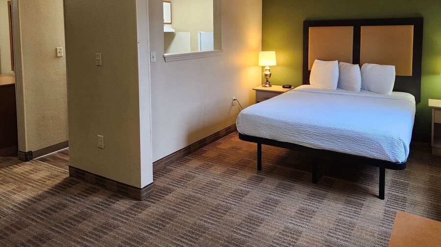 Suburban Studios Columbus - Dublin