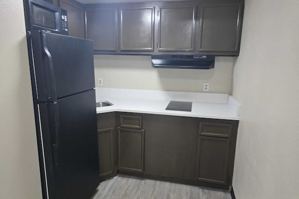 Deluxe Double Room | Individually furnished, free WiFi, bed sheets