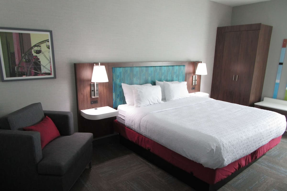 Standard Room, 1 King Bed, Non Smoking