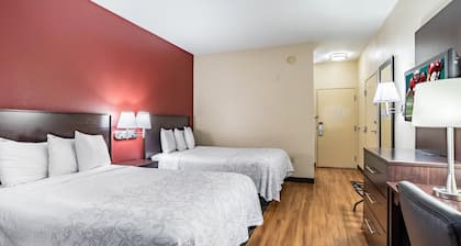 Red Roof Inn PLUS+ Houston - Energy Corridor