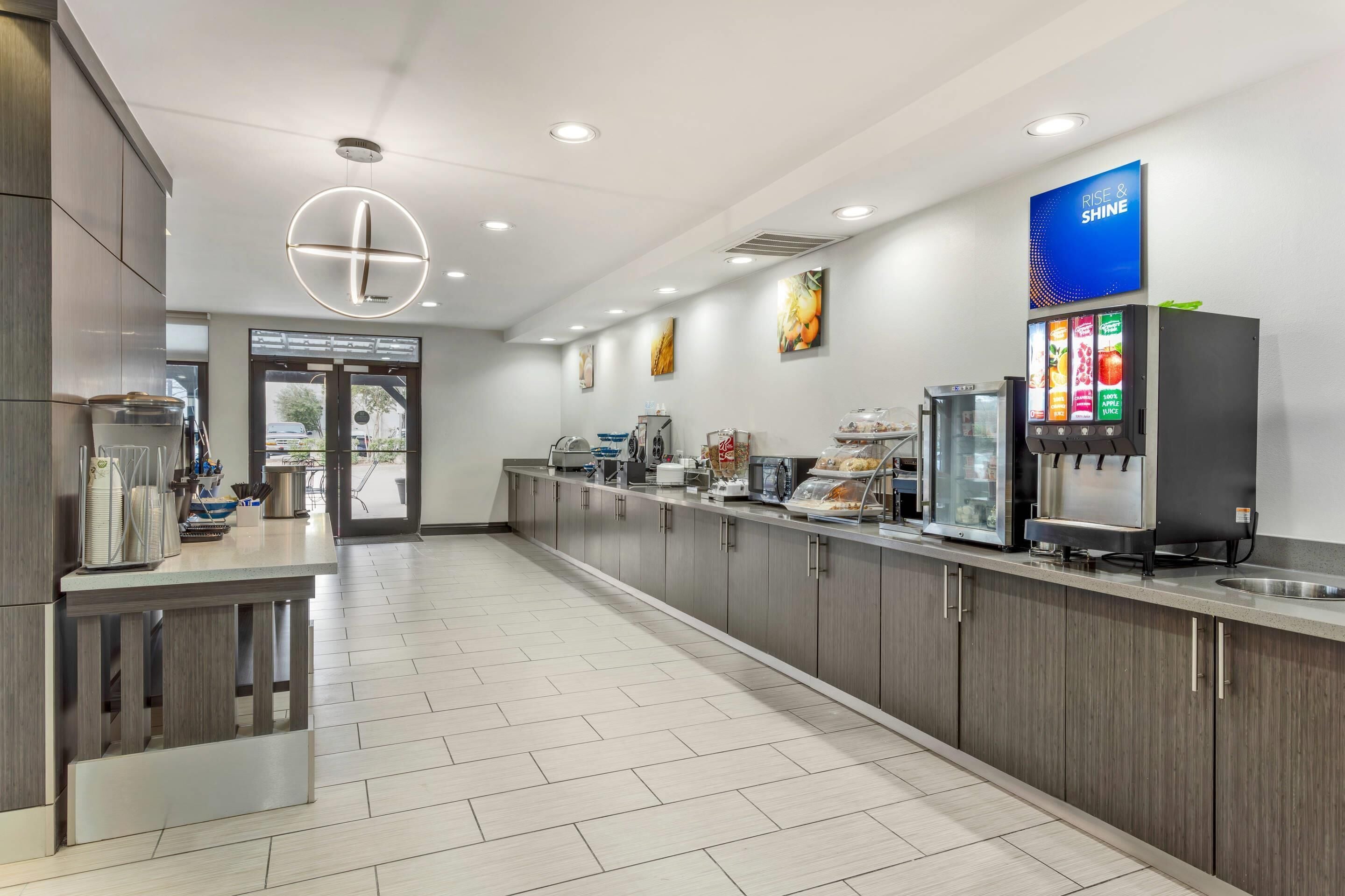 Free daily buffet breakfast