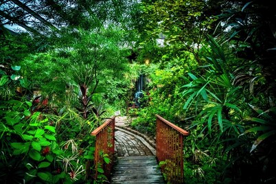 Family Garden Inn & Suites