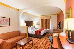 Suite, 1 cama King size y sofá cama, para no fumadores | Escritorio, insonorización y tabla de planchar con plancha