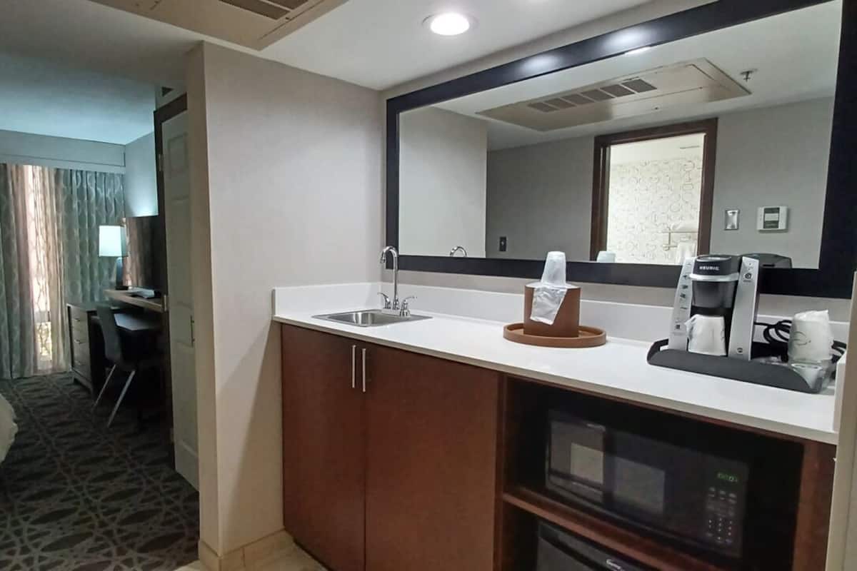 suite, 1 king bed | in-room dining