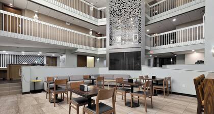 Holiday Inn McAllen – Medical Center Area by IHG