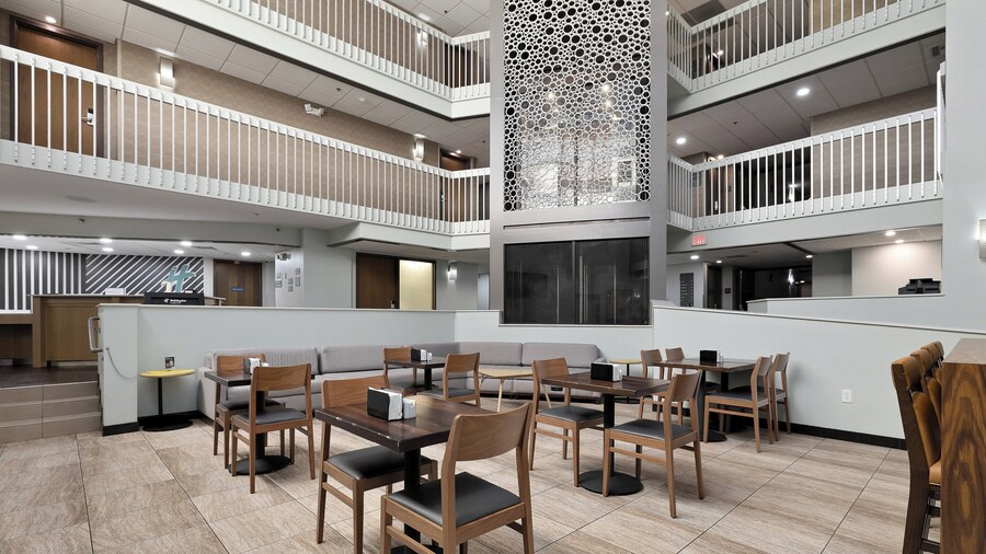 Holiday Inn McAllen – Medical Center Area by IHG