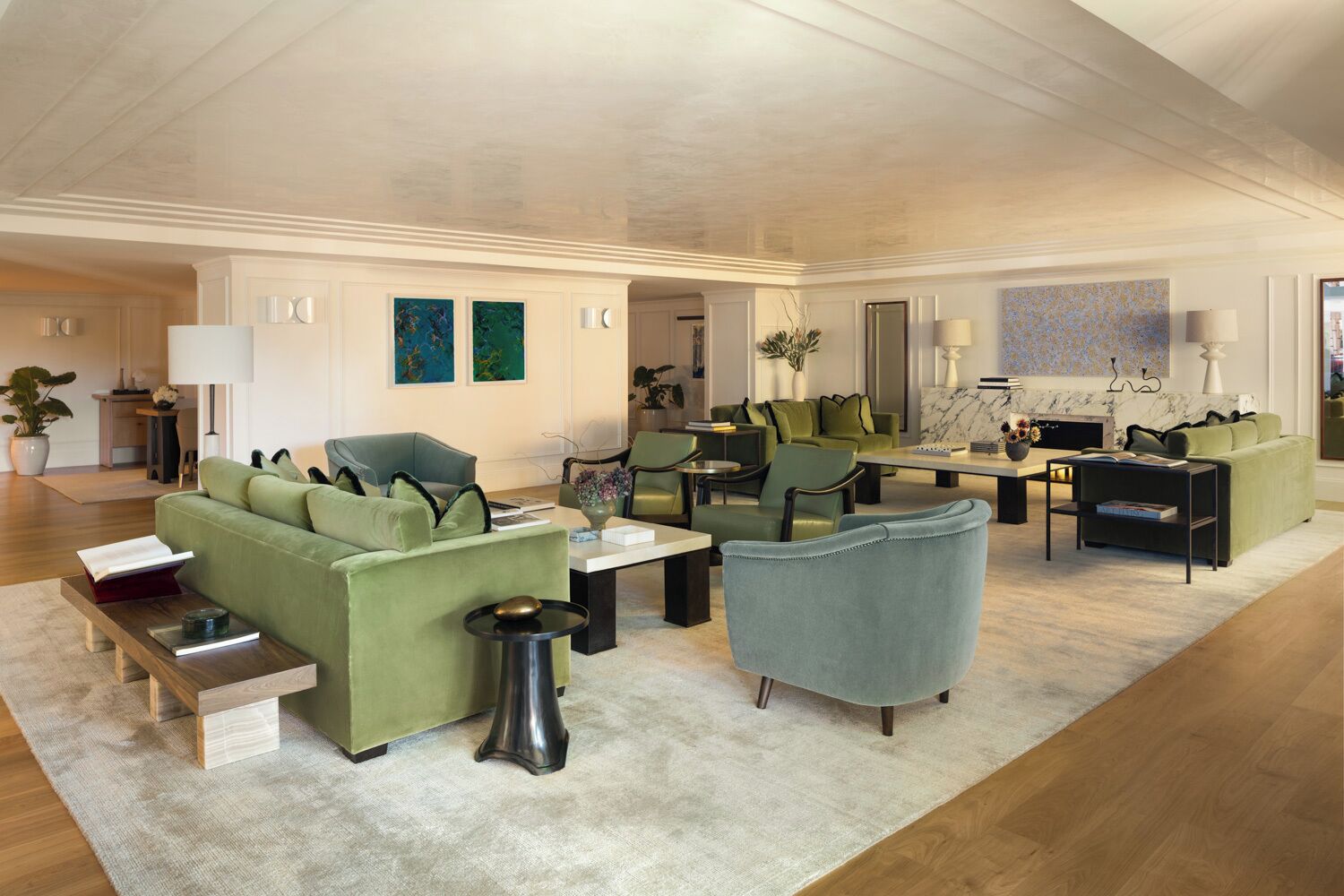 3 bars/lounges, lobby lounge