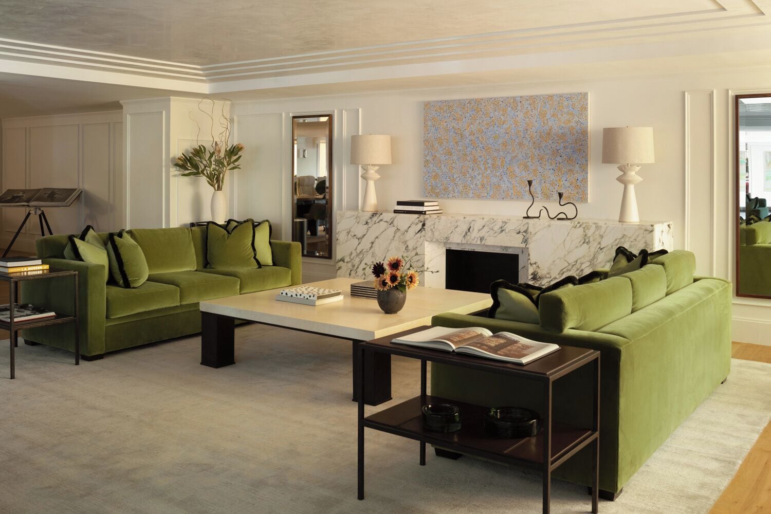 3 bars/lounges, lobby lounge