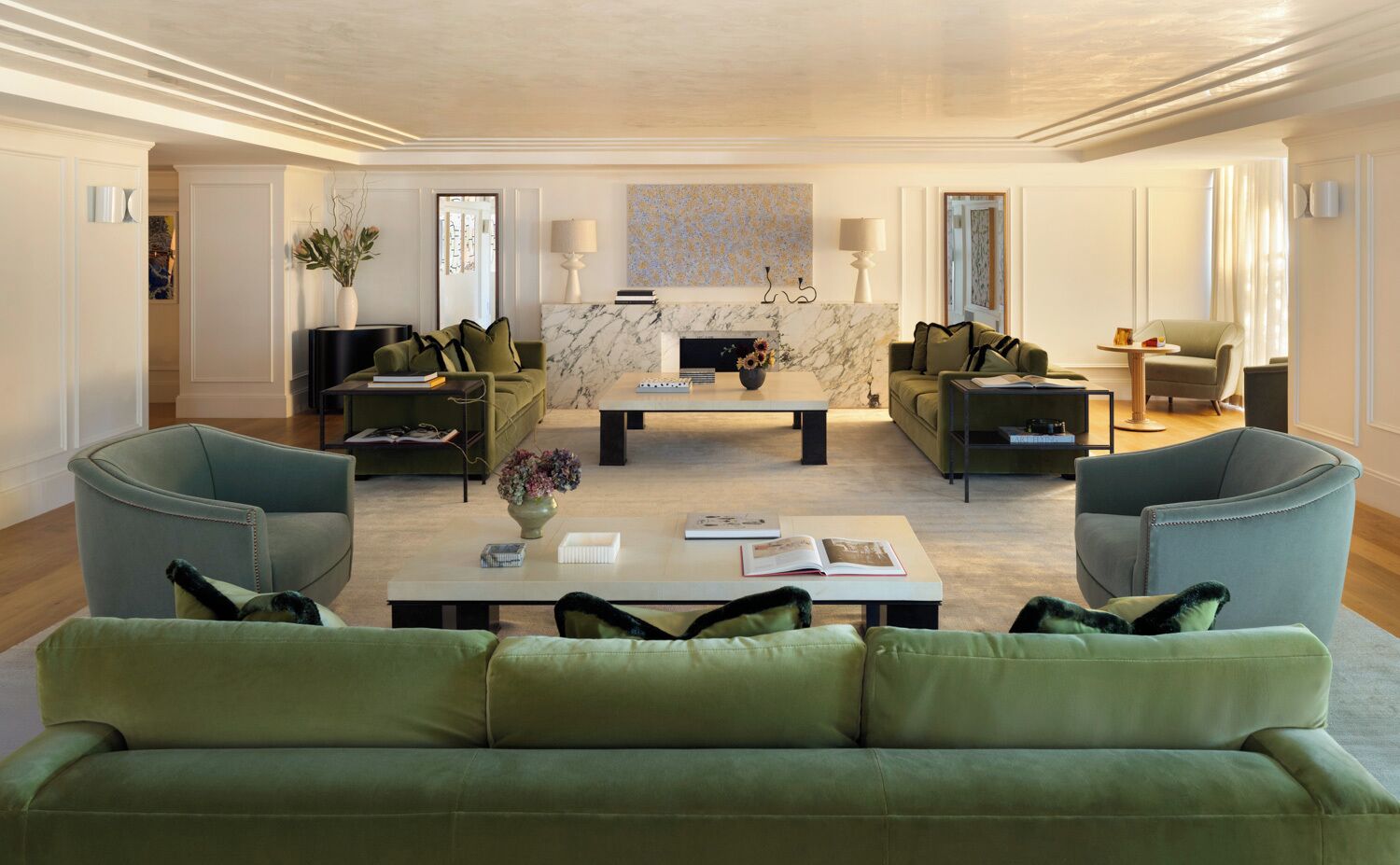 3 bars/lounges, lobby lounge