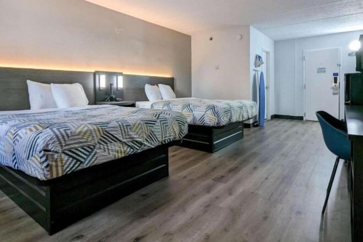 WiFi (free), bed sheets