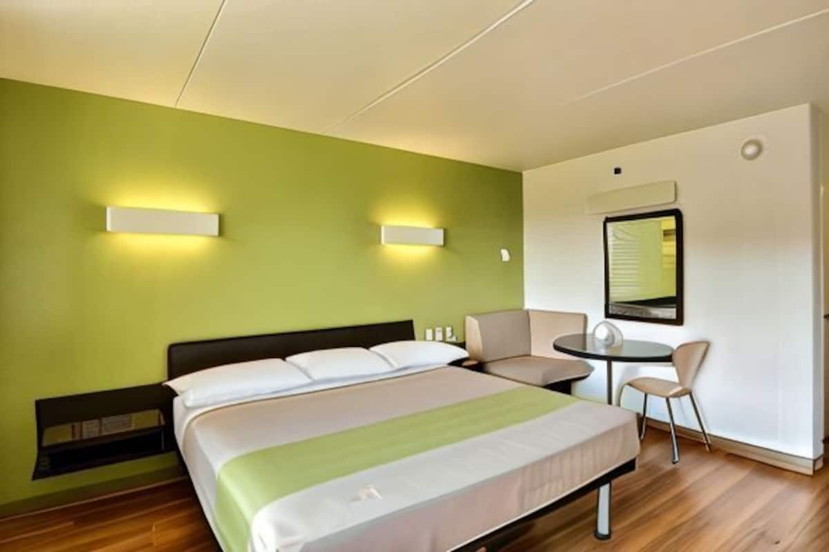 Wifi gratis y ropa de cama