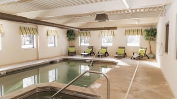 Hồ bơi trong nhà