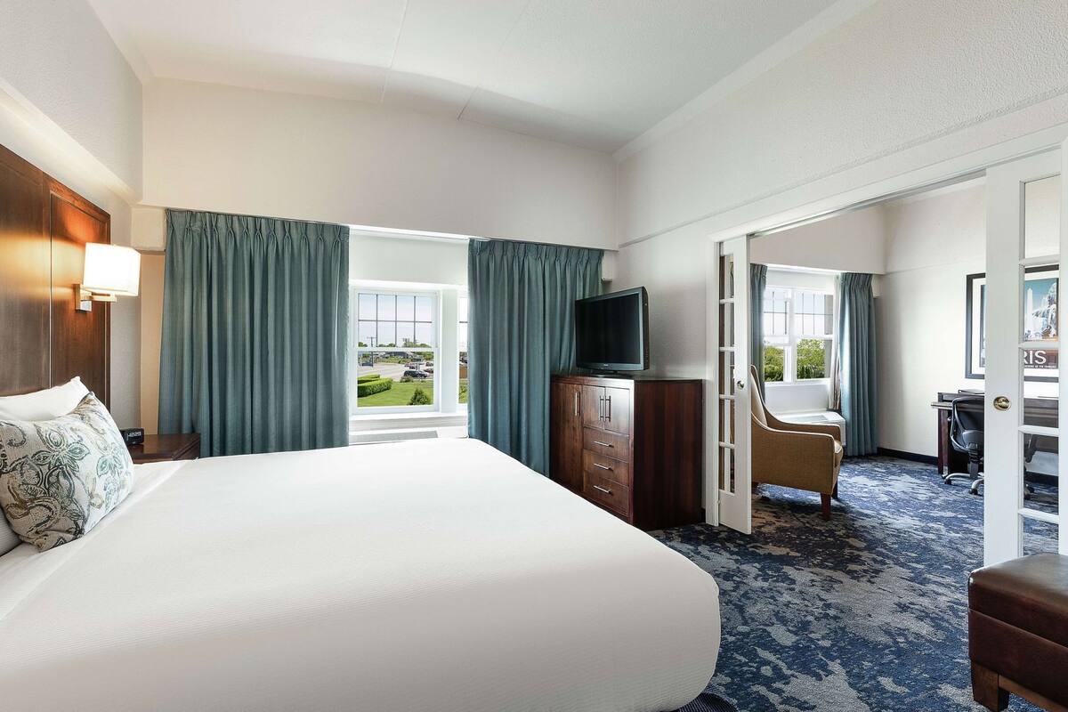 Literie hypoallergĂ©nique, coffre-fort, rideaux dâobscurcissement