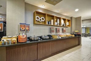 Gratis kontinental frukost varje dag 