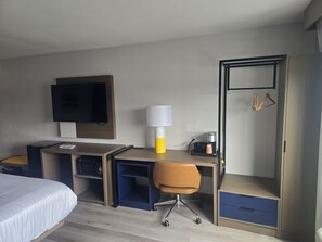 Allergikerbettwaren, Daunenbettdecken, Pillowtop-Betten, Schreibtisch
