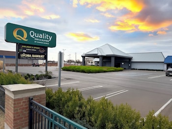 Quality Inn and Suites Livonia