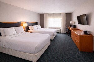 스탠다드룸, 퀸사이즈침대 2개, 금연 | 책상, 노트북 작업 공간, 암막 커튼, 다리미/다리미판