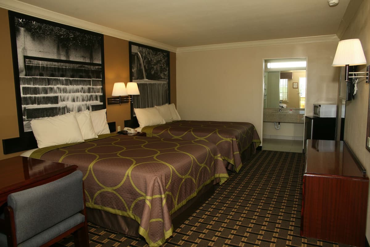 Desk, iron/ironing board, free WiFi, bed sheets