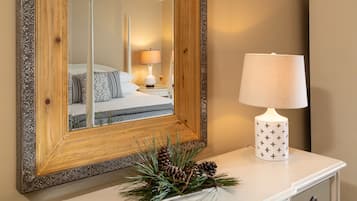 Deluxe Room, 1 King Bed | Individually decorated, individually furnished, desk, blackout curtains