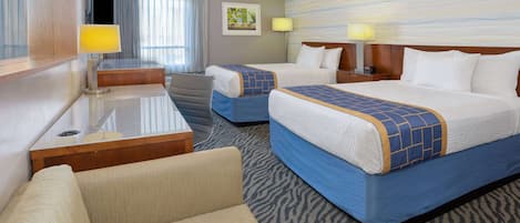 特級客房, 2 張標準雙人床 | 書桌、手提電腦工作空間、遮光窗簾/窗簾、熨斗/熨衫板