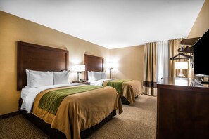1 bedroom, premium bedding, pillow-top beds, desk