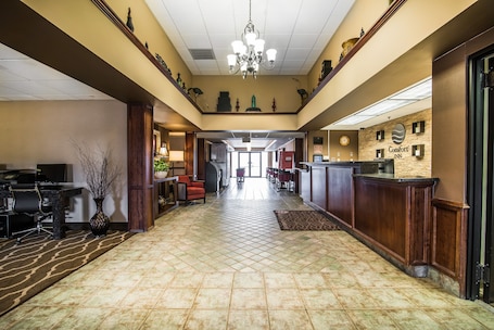 Lobby. Quality Inn & Suites Towanda