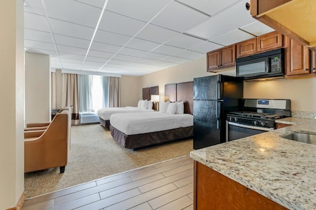 Iron/ironing board, free cots/infant beds, free WiFi, bed sheets. Comfort Inn & Suites Triadelphia - Wheeling